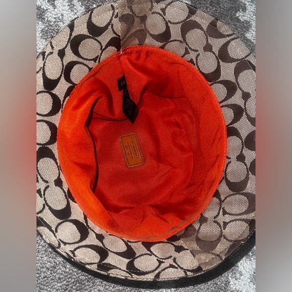 ⭐️Vintage Coach Signature Bucket Hat⭐️ - Picture 8 of 14